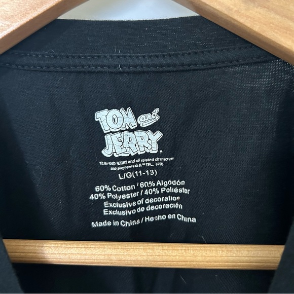 Girl’s Tom and Jerry Black T-Shirt Cartoon Graphic Print Crop Top Size 11-13 - Picture 2 of 3